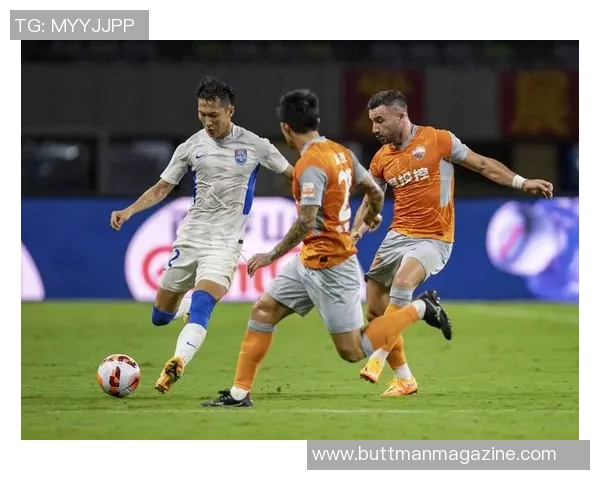 足球深度：解密深圳足球队的中路突破